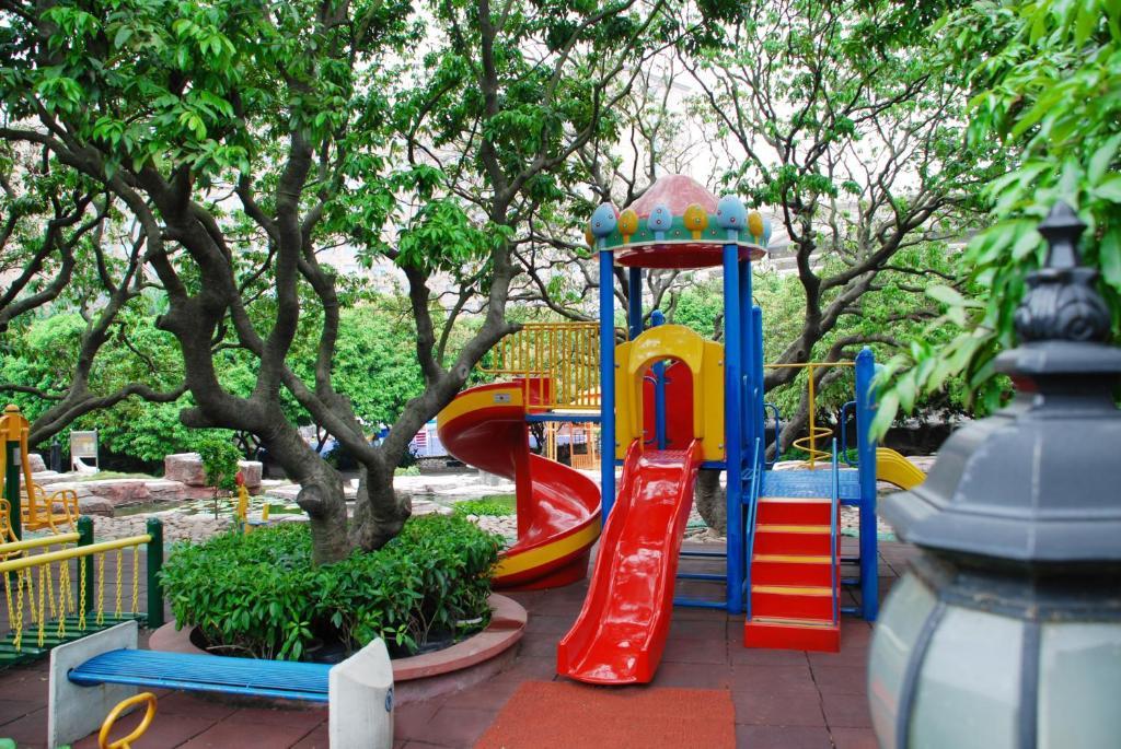 Dongguan Oyc Crown Prince Hotel Exterior photo