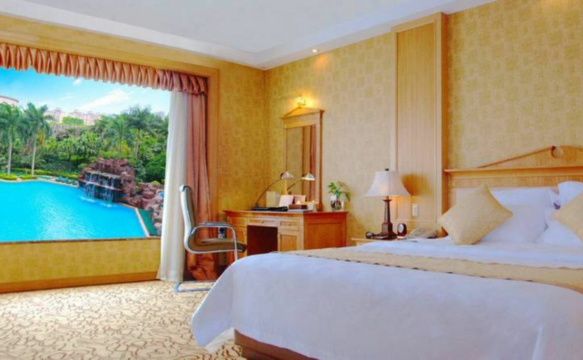 Dongguan Oyc Crown Prince Hotel Exterior photo